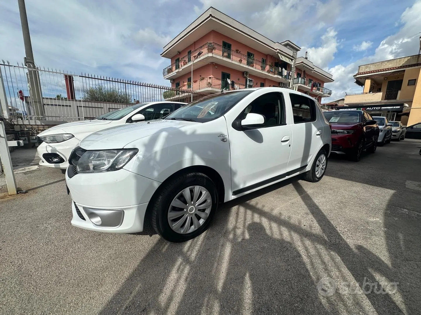 Dacia Sandero 2014 photo 2