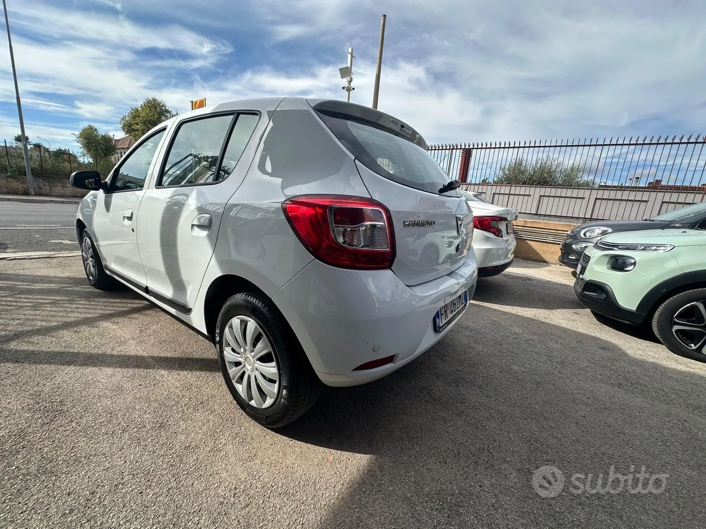 Dacia Sandero 2014 photo 4