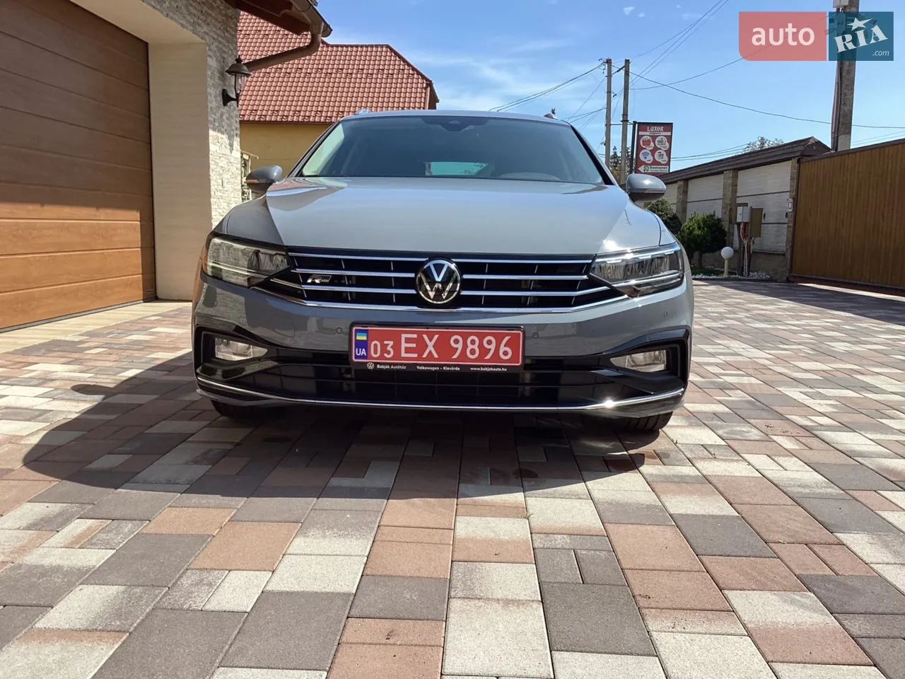 Volkswagen Passat 2024 photo 2