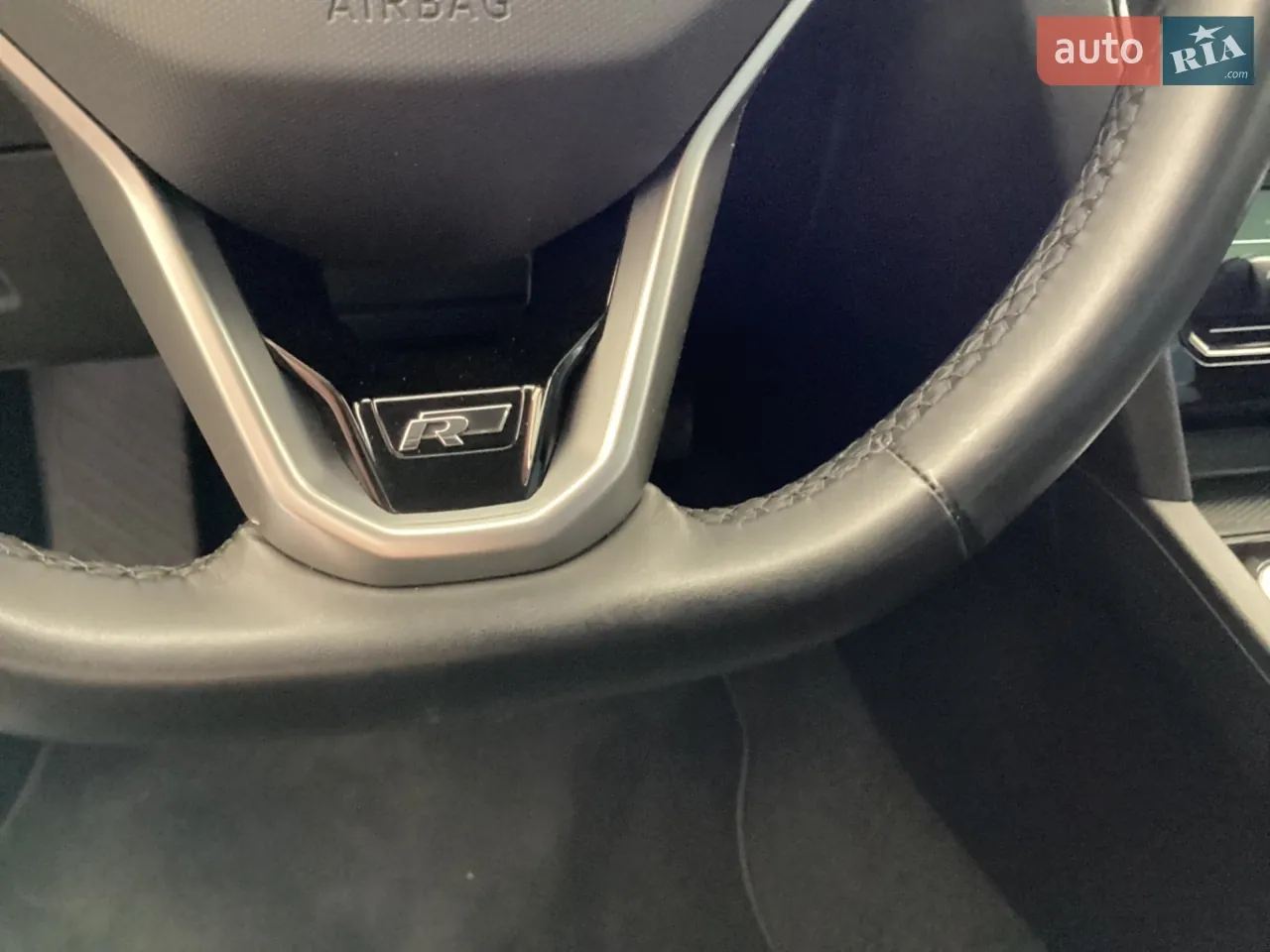 Volkswagen Passat 2024 photo 3