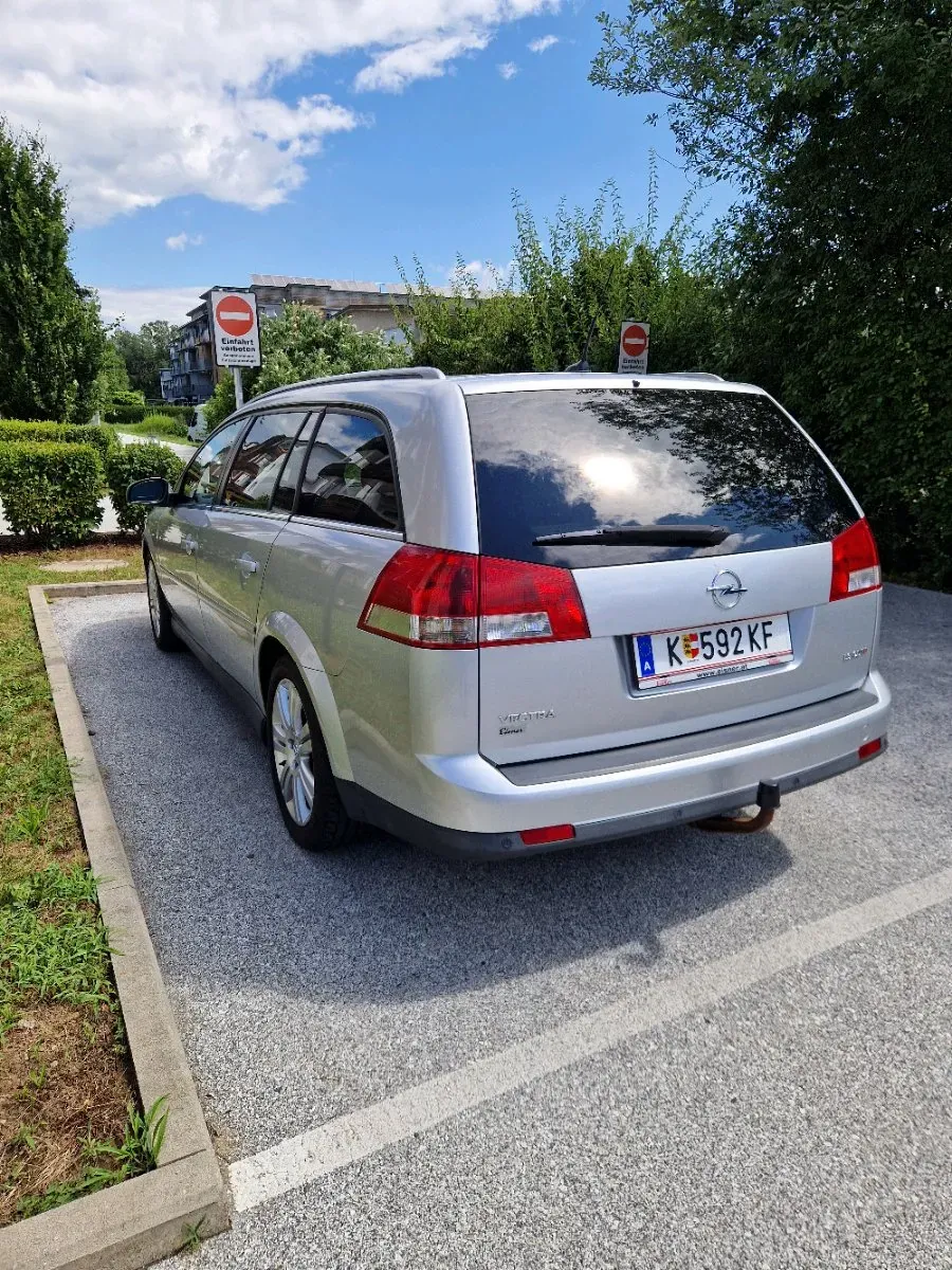 Opel Vectra 2006 photo 2