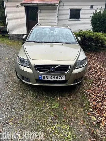 Volvo V50 2010 photo 2