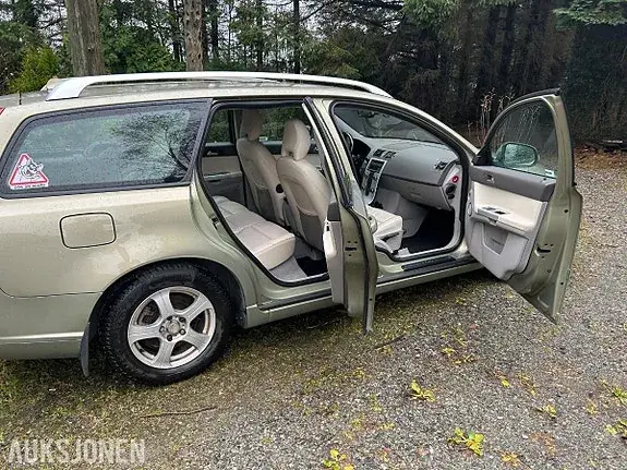Volvo V50 2010 photo 4