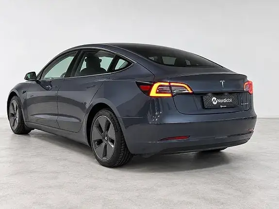 Tesla Model 3 2021 photo 4