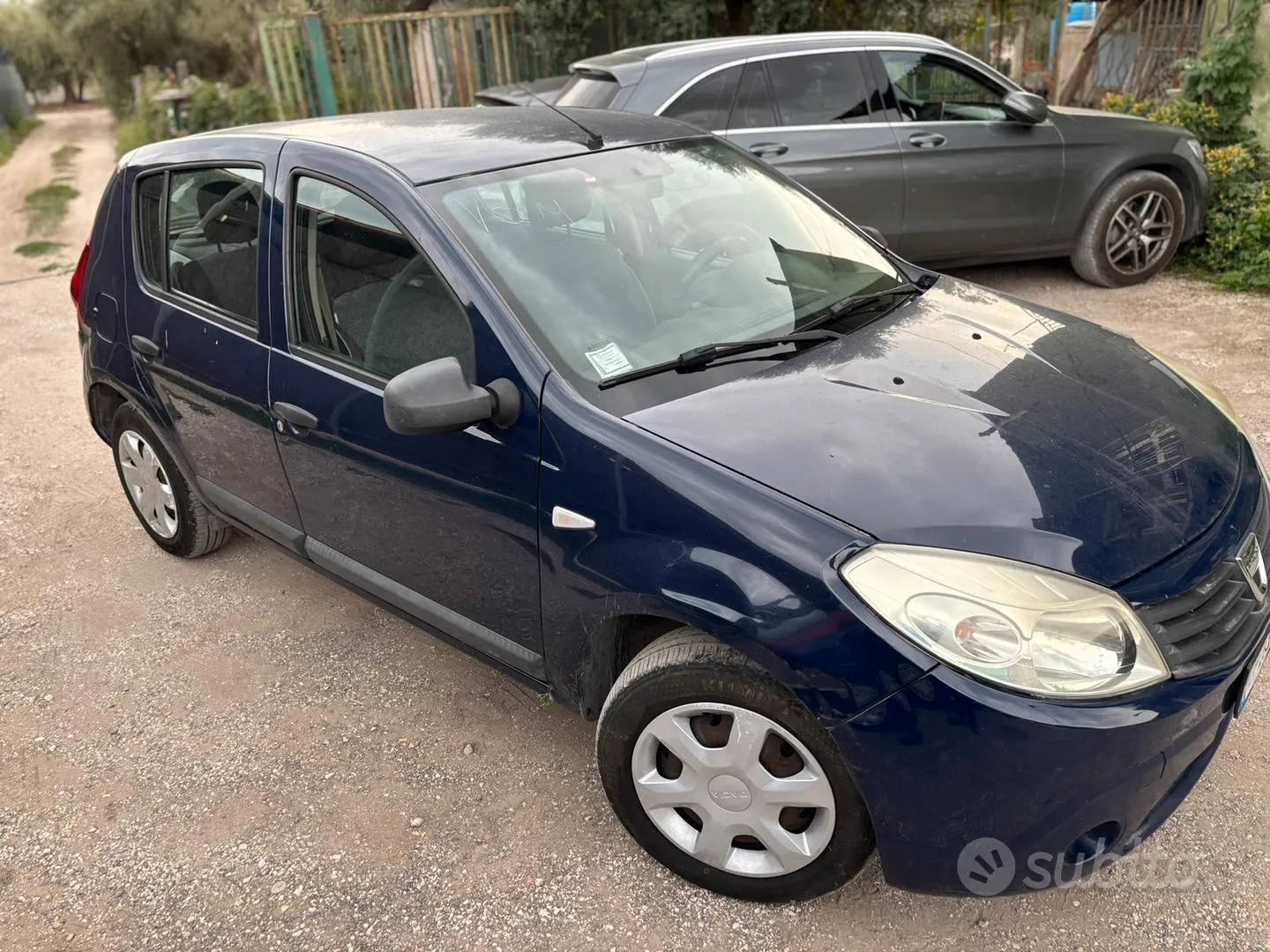 Dacia Sandero 2012 photo 2