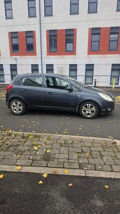 Vauxhall Corsa 2010 photo 3
