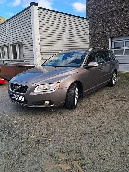Volvo V70 2008 photo 2