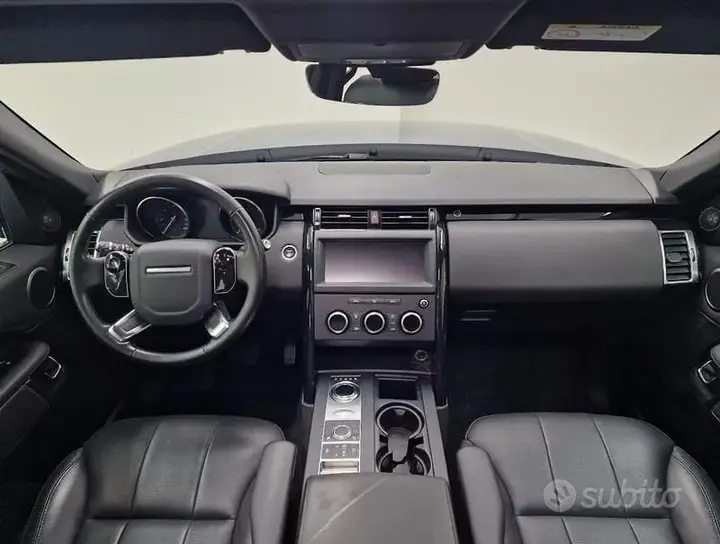 Land Rover Discovery 2020 photo 4