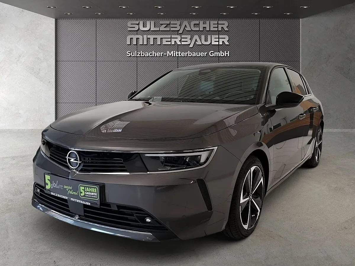 Opel Astra 2023 photo 2