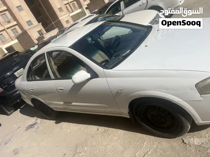 Nissan Sunny 2012 photo 2