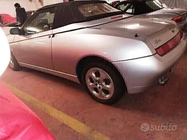 Alfa Romeo Spider 1998 photo 3
