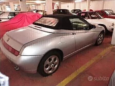 Alfa Romeo Spider 1998 photo 4