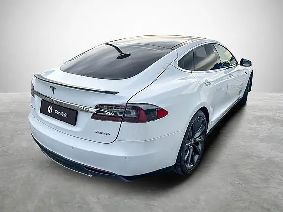 Tesla Model S 2015 photo 5