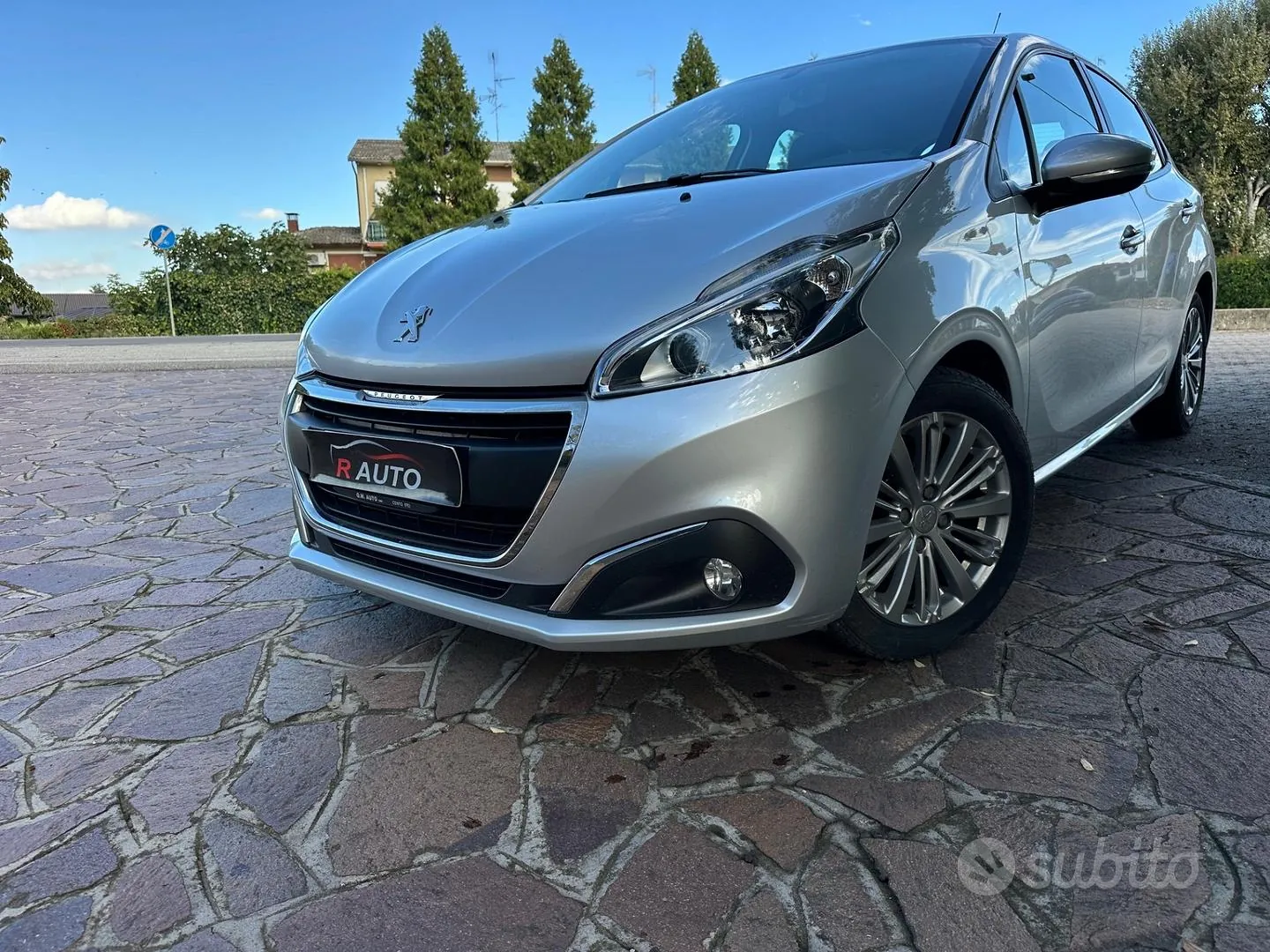 Peugeot 208 2016 photo 5