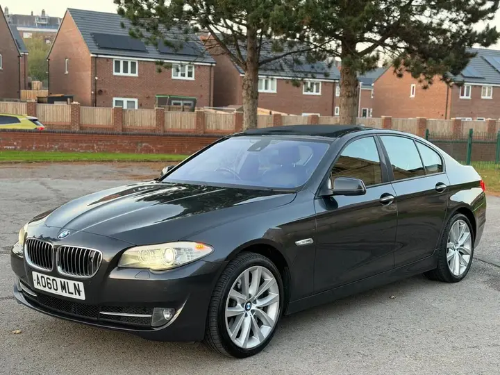 BMW 5 Series 2010 photo 5