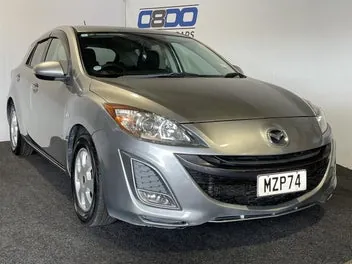 Mazda Axela 2011 photo 2