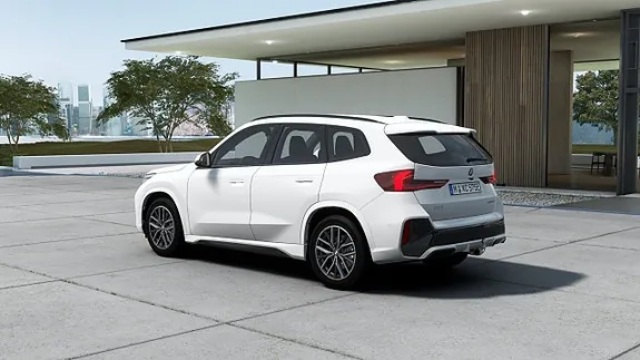BMW Ix1 2026 photo 2