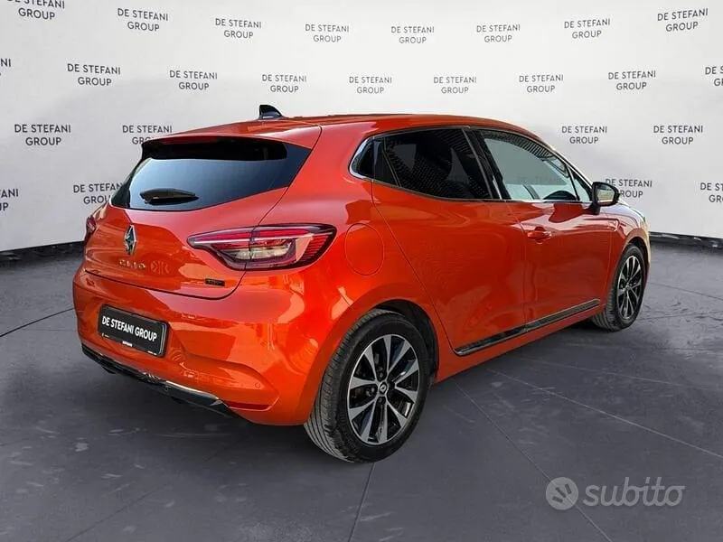 Renault Clio 2023 photo 2