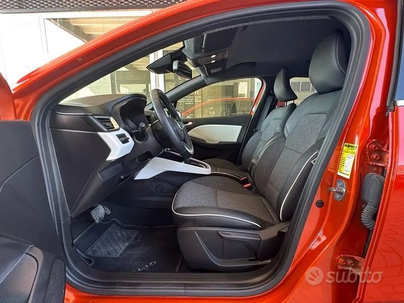 Renault Clio 2023 photo 3