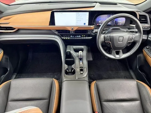 Toyota Crown Crossover 2023 photo 3
