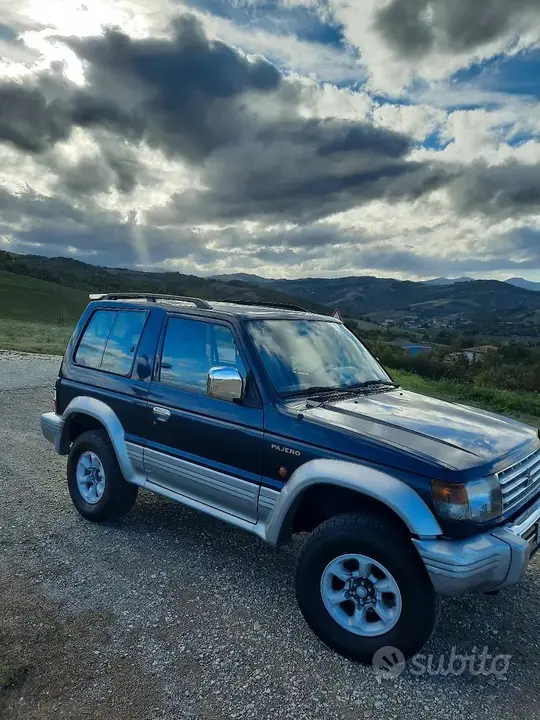 Mitsubishi Pajero 1996 photo 2