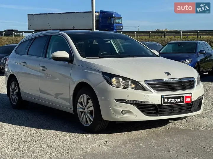 Peugeot 308 2015 photo 3