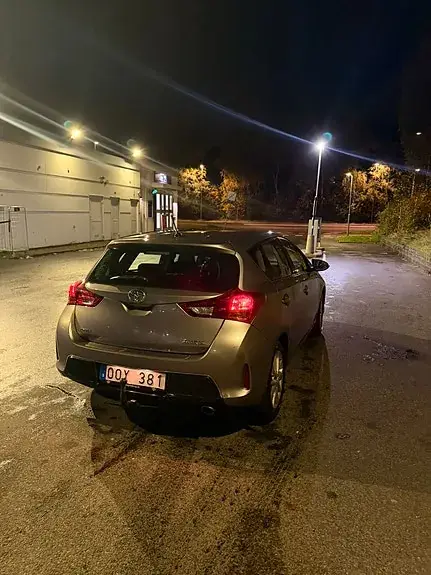 Toyota Auris 2013 photo 3