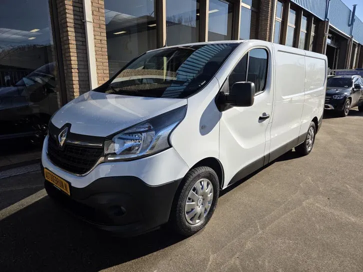 Renault Trafic 2021 photo 3