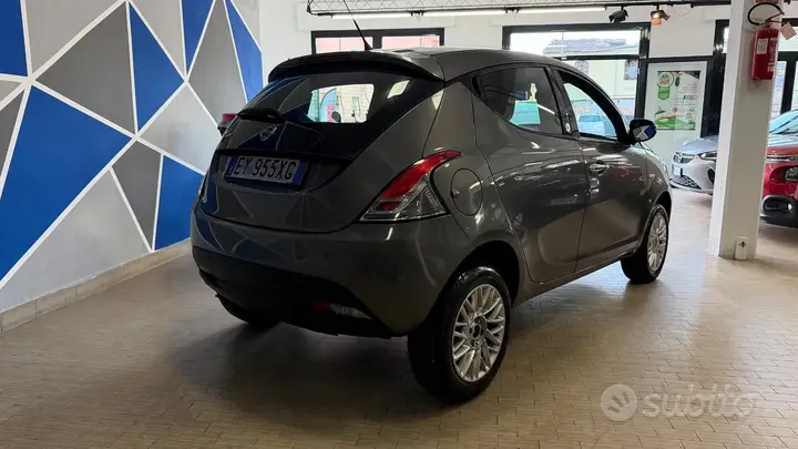 Lancia Ypsilon 2015 photo 4