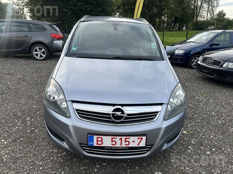 Opel Zafira 2010 photo 2