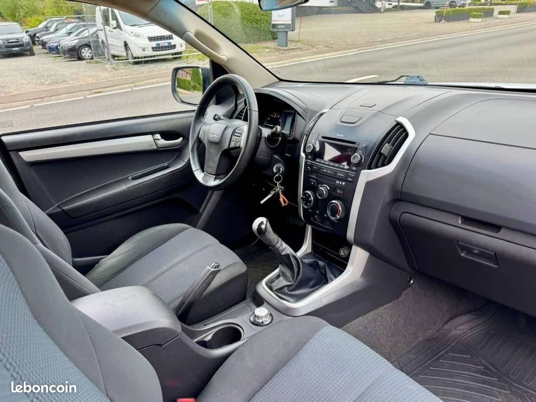 Isuzu D-Max 2014 photo 2