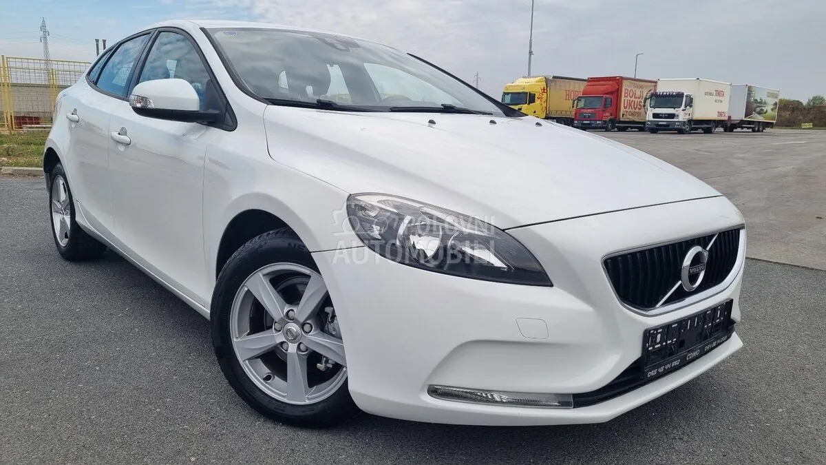 Volvo V40 2016 photo 2