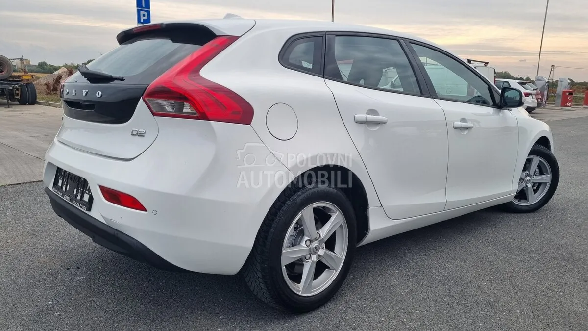 Volvo V40 2016 photo 4