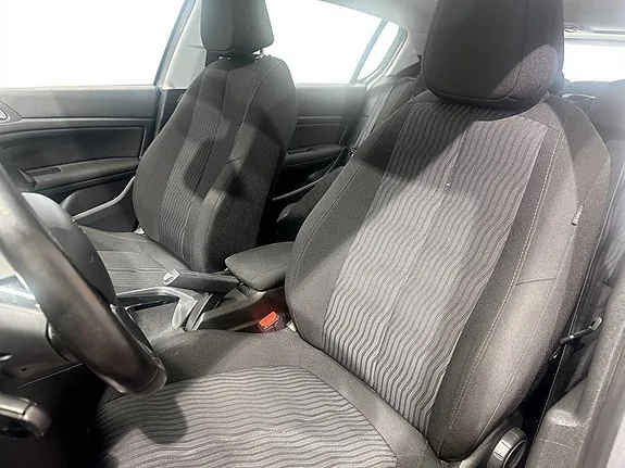 Peugeot 308 2015 photo 5