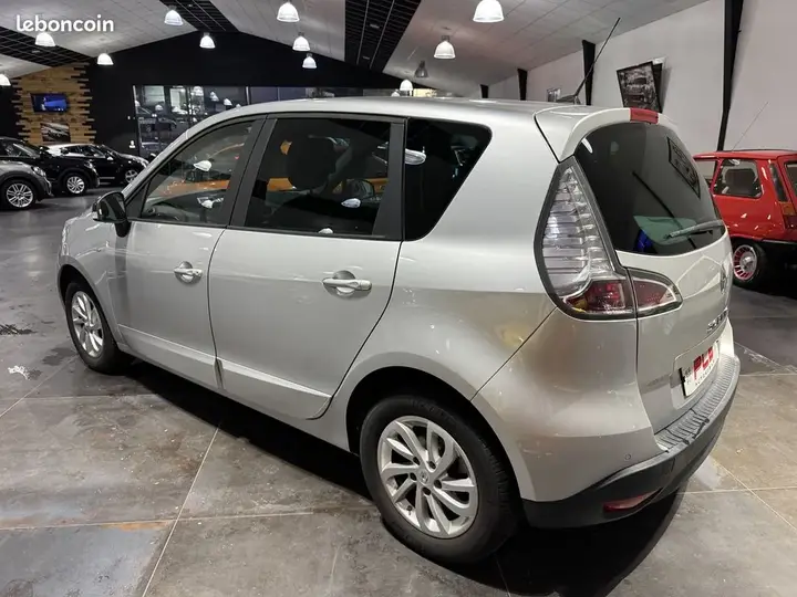 Renault Scenic 2016 photo 4