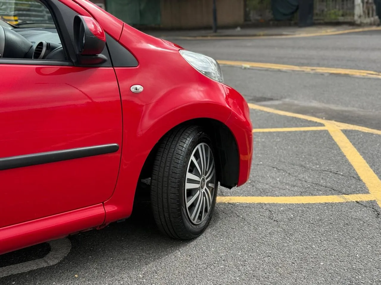 Peugeot 107 2010 photo 2