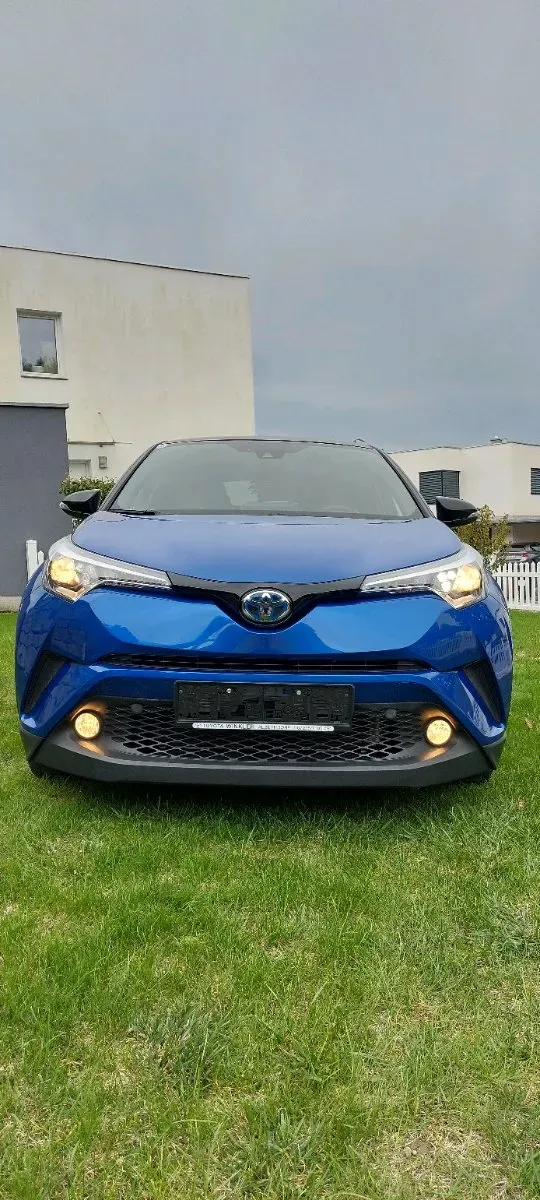 Toyota C-Hr 2018 photo 2