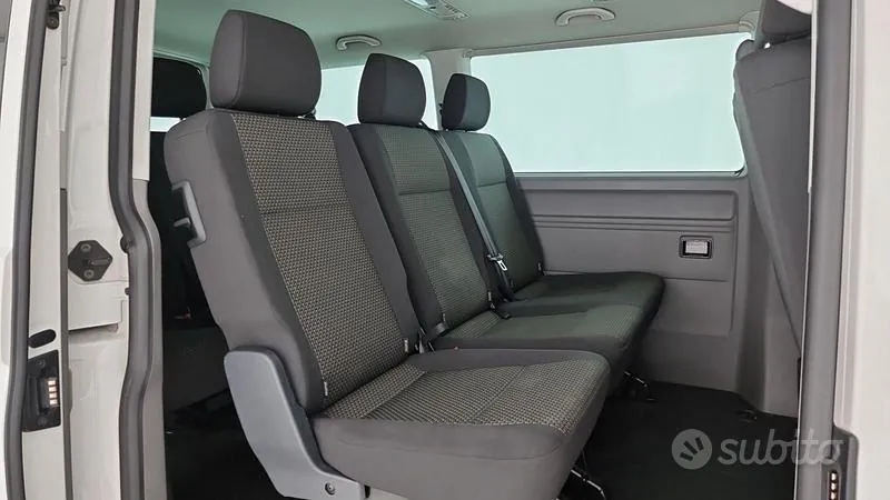Volkswagen Caravelle 2023 photo 2