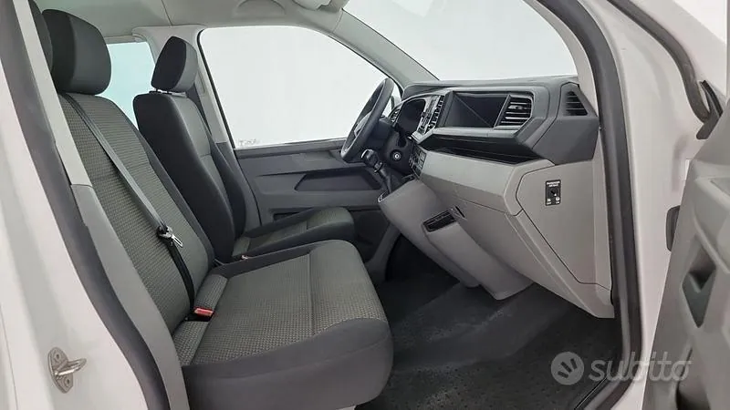Volkswagen Caravelle 2023 photo 4