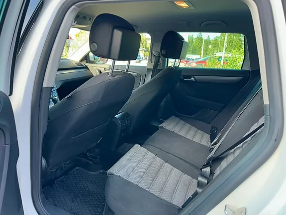 Volkswagen Passat 2014 photo 5