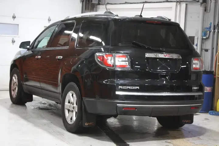 GMC Acadia 2016 photo 4