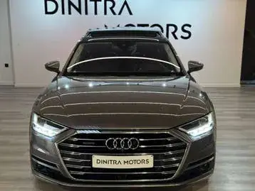 Audi A8 2018 photo 2