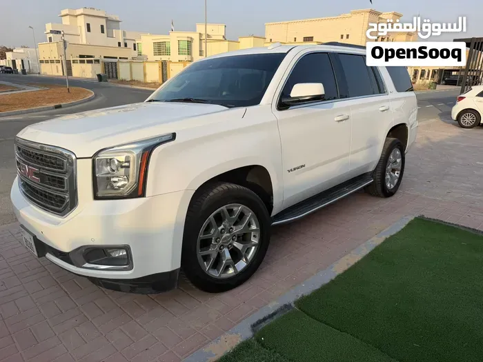 GMC Yukon 2017 photo 2