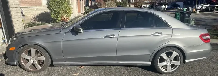 Mercedes-Benz E-Class 2011 photo 2