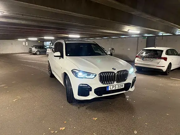 BMW X5 2019 photo 2