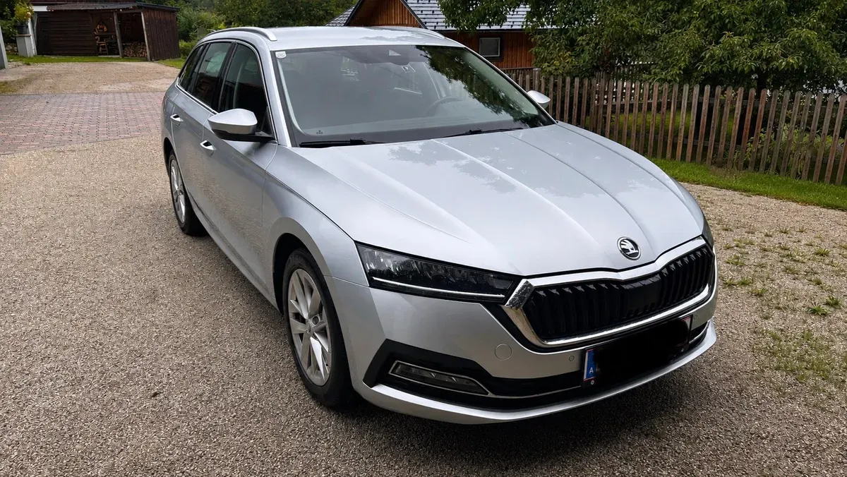 Skoda Octavia 2021 photo 3