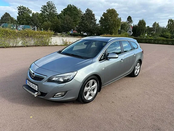 Opel Astra 2012 photo 3