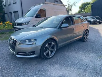 Audi A3 2010 photo 2