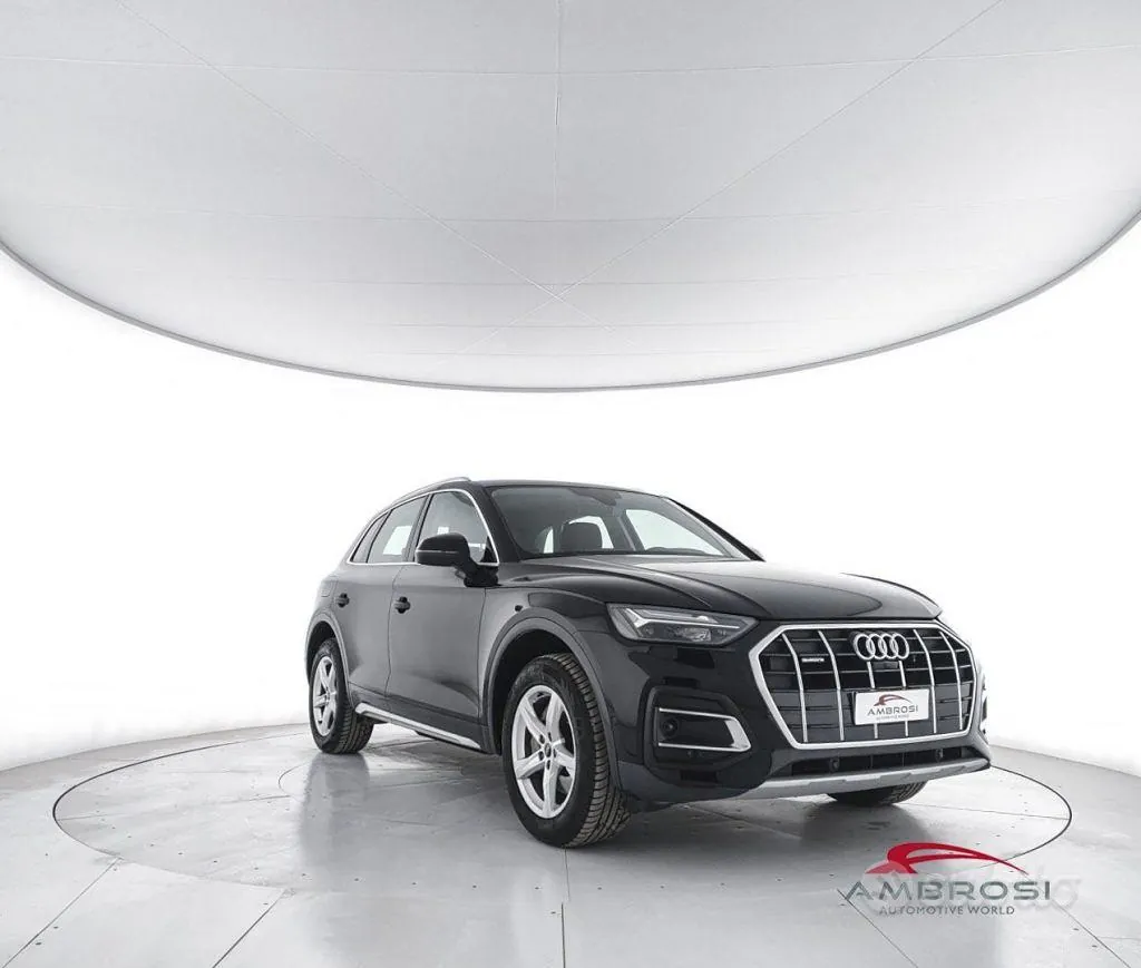 Audi Q5 2023 photo 2