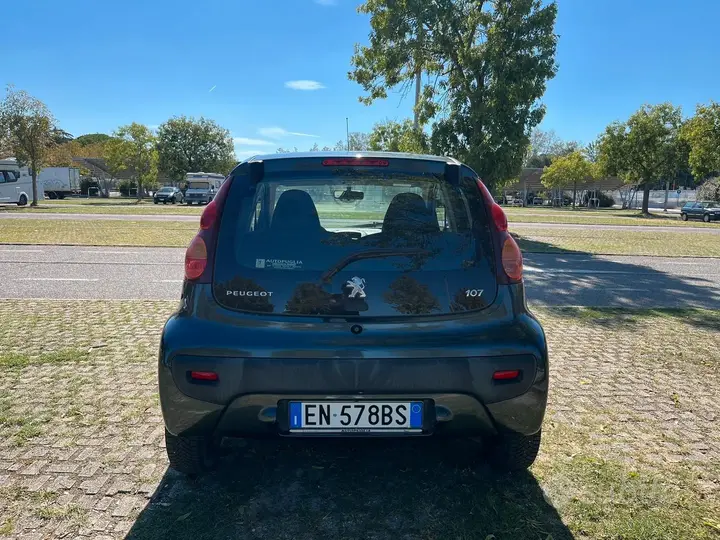 Peugeot 107 2012 photo 5